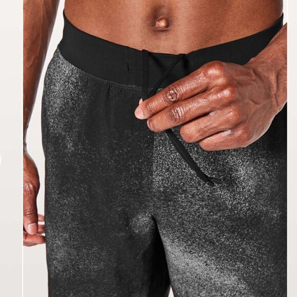 Lululemon T.H.E. Short *Linerless 11" - Picture 4 of 8